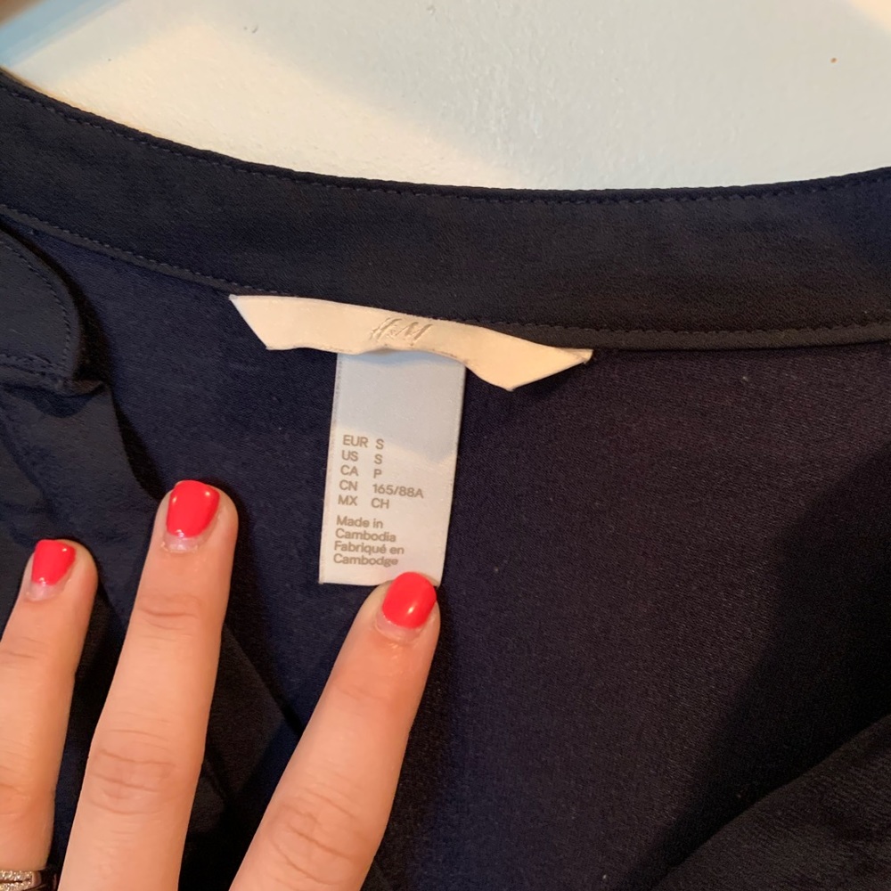 H&M Top - Picture 4 of 4